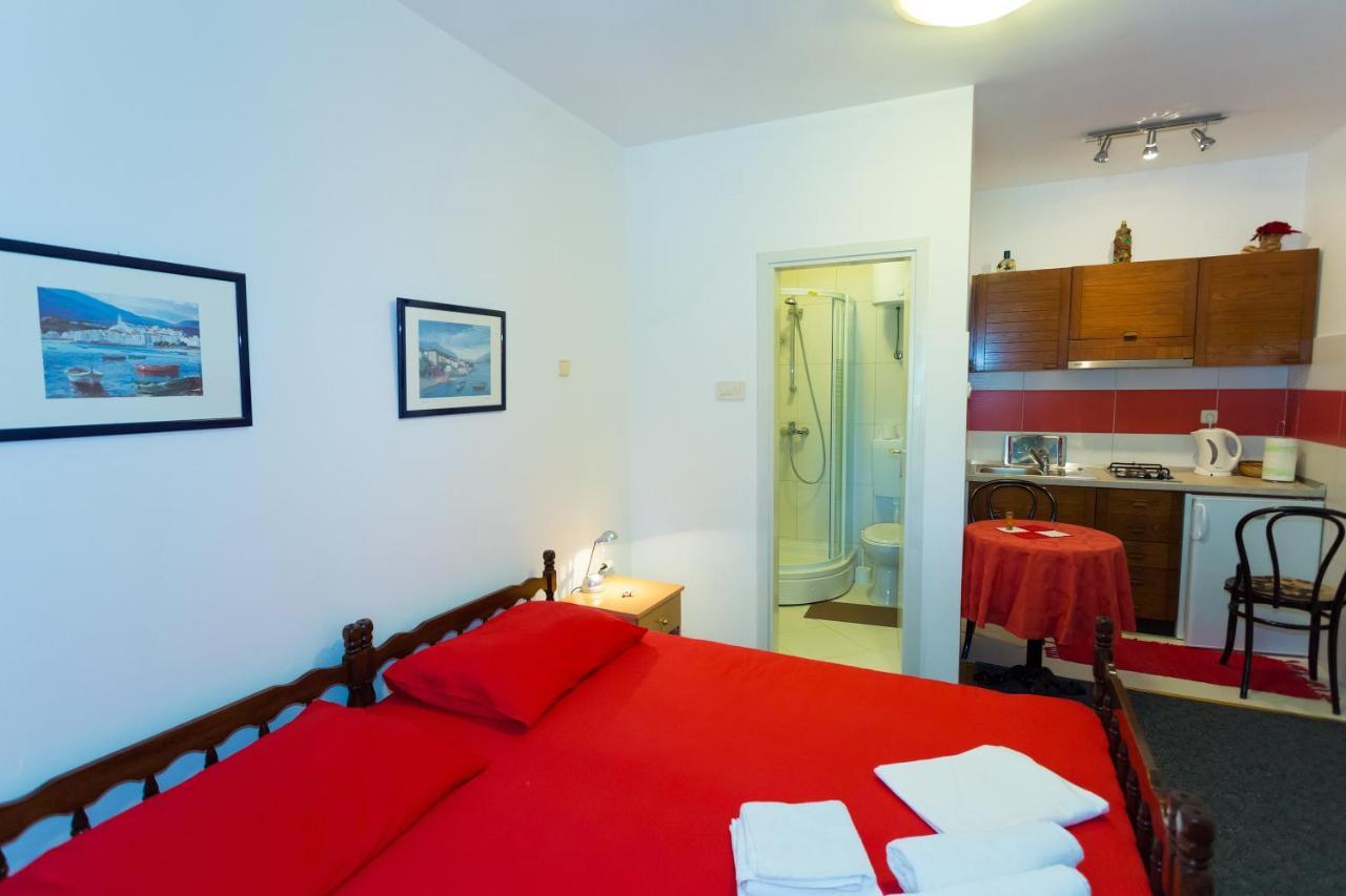 Studio Apartment Boksic Mlini Exterior photo